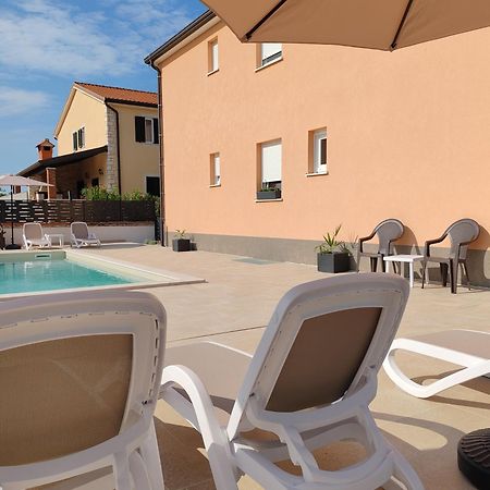 Apartments Oleander Lovrecica-Residence With Pool Extérieur photo