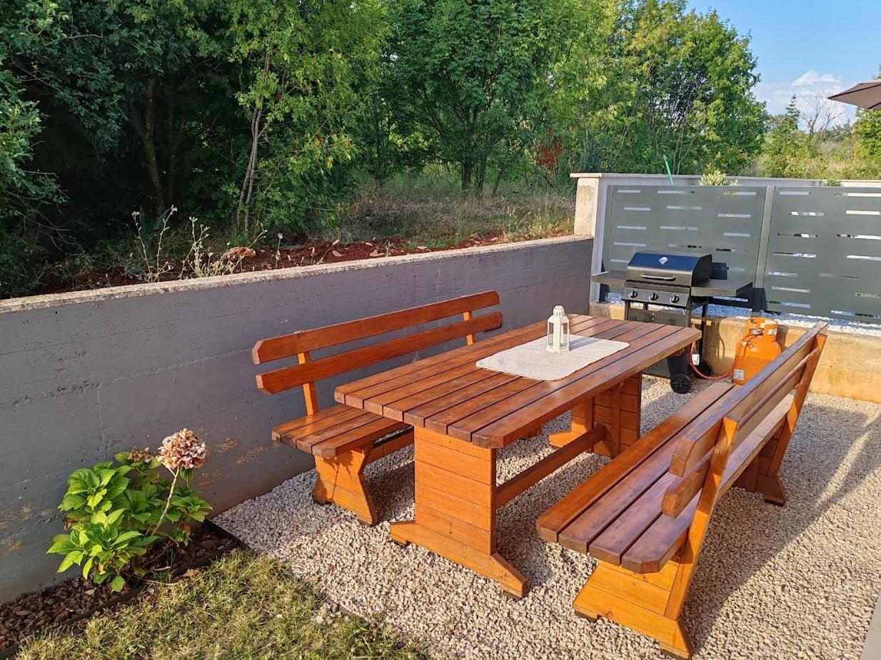 Apartments Oleander Lovrecica-Residence With Pool Extérieur photo