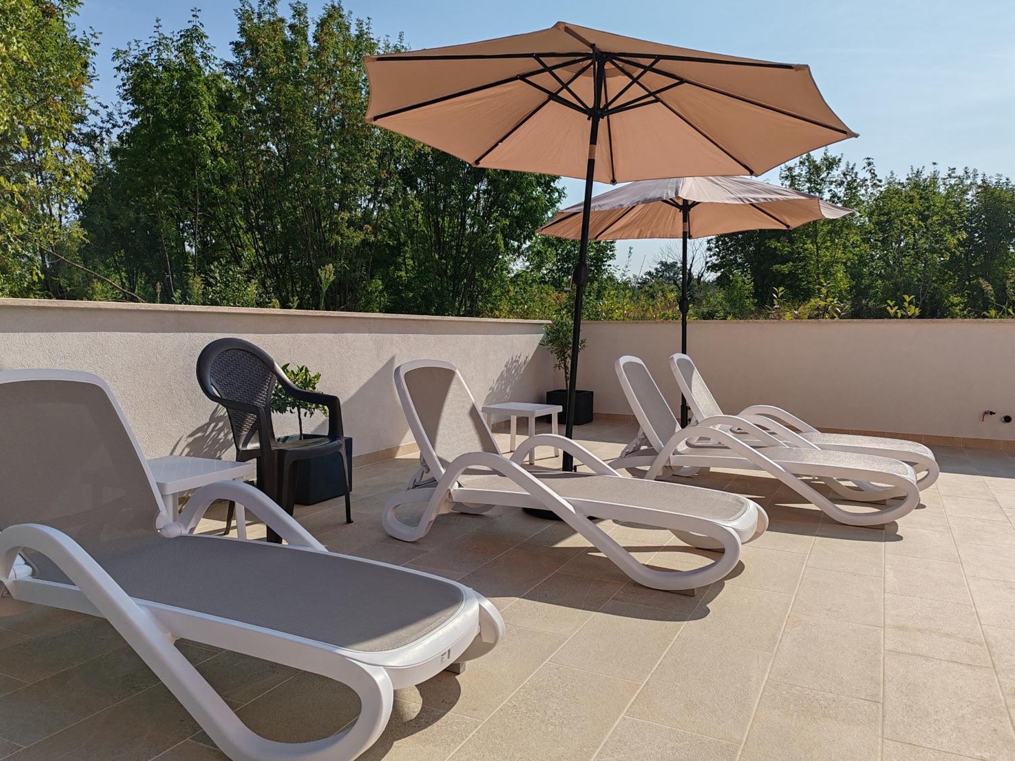 Apartments Oleander Lovrecica-Residence With Pool Extérieur photo