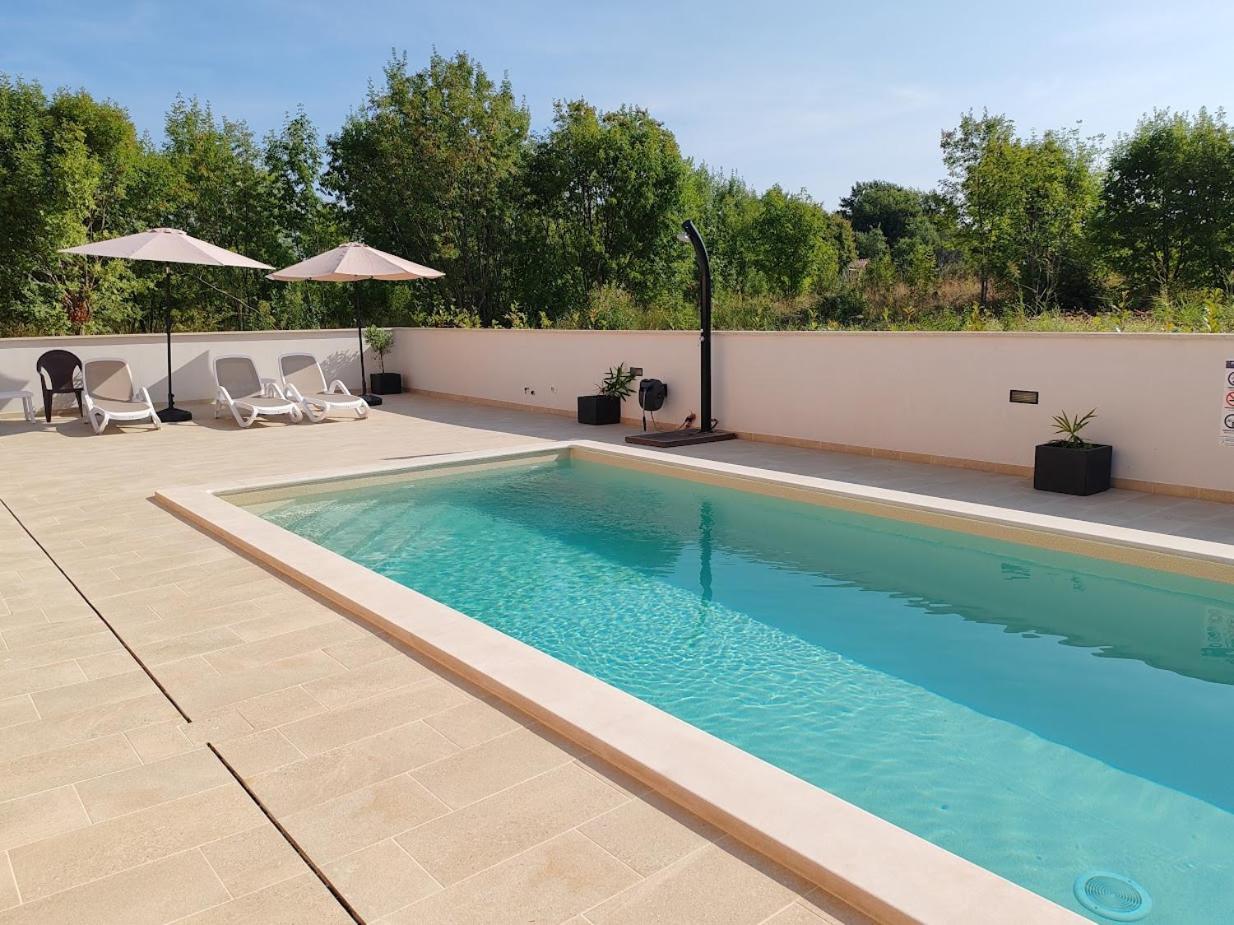 Apartments Oleander Lovrecica-Residence With Pool Extérieur photo