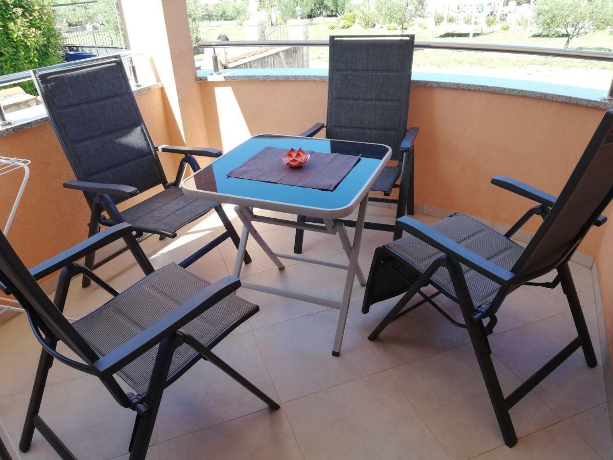 Apartments Oleander Lovrecica-Residence With Pool Extérieur photo
